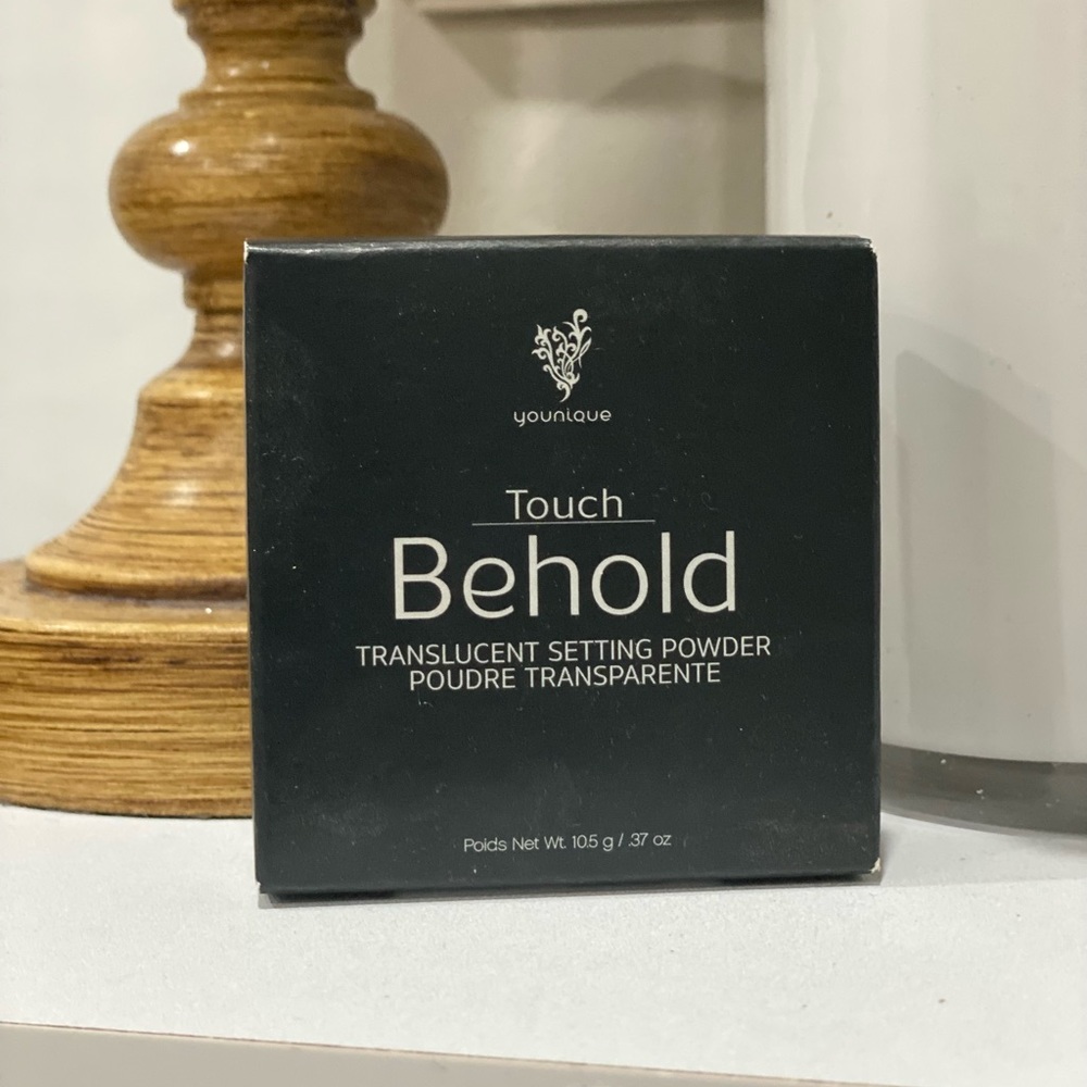 NEW Younique Behold Setting Powder